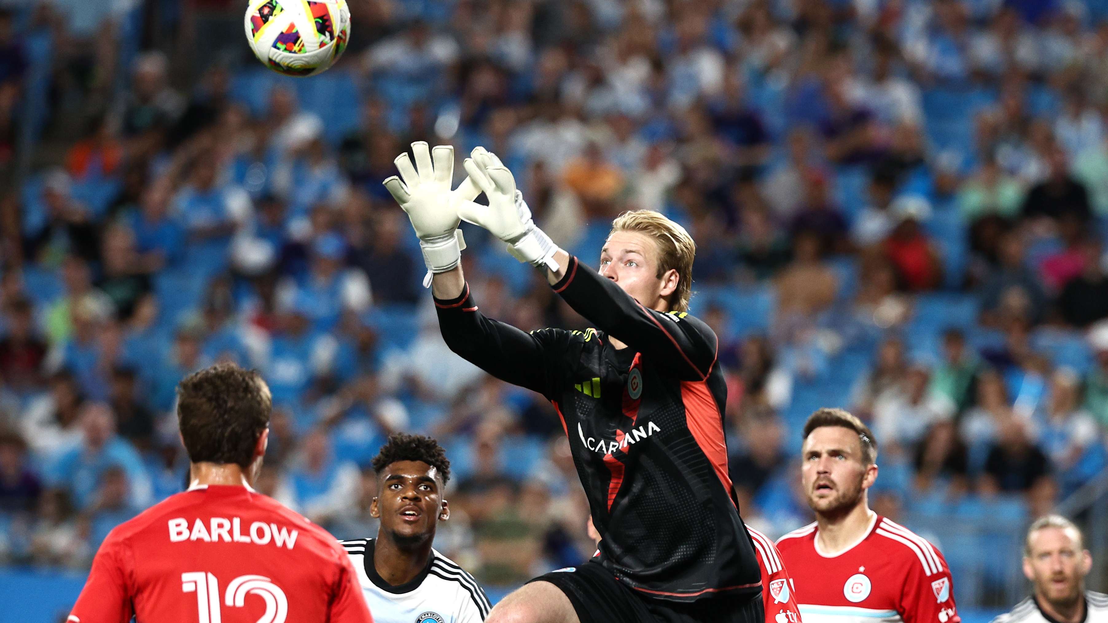 若昂內維斯在轉會中流下深情淚水 但本菲卡財政將從中受益.